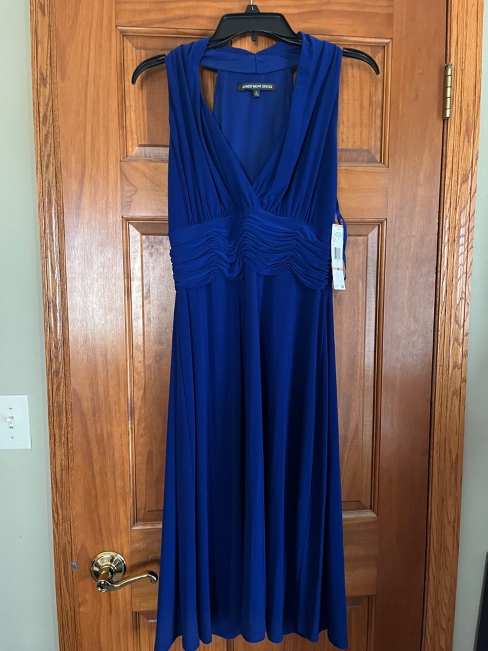 Jones Wear Sleeveless V-Neck Maxi Dress in Royal Blue